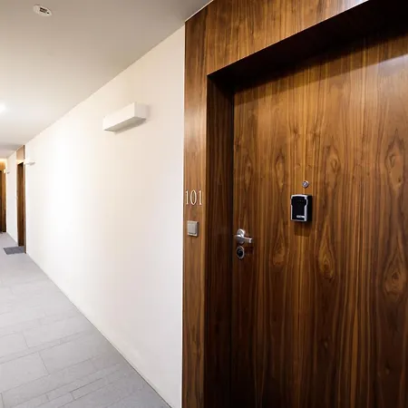 Apartment Native Sukiennicza 8 *