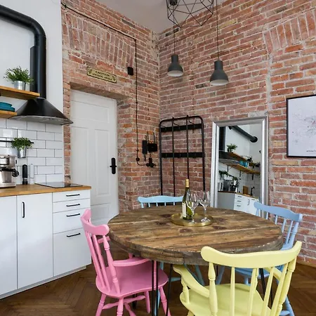 Discover Loft Near Main Station Netflix Krakow