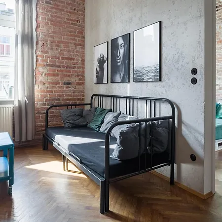 Discover Loft Near Main Station Netflix *