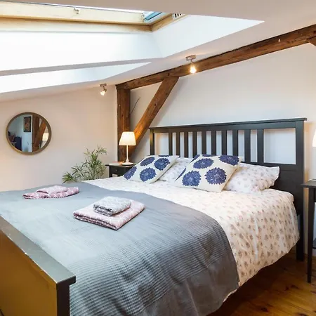 Apartment Lovers Nest *