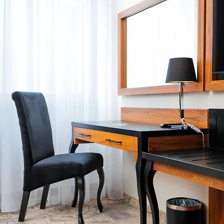 Sky Hotel 4*