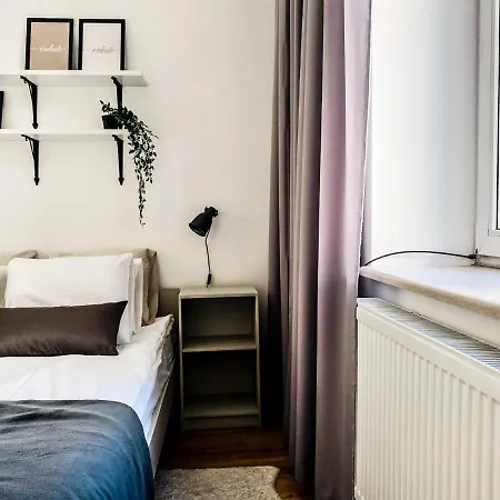 Cozy In The Heart Of Jewish District Apartmán