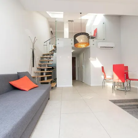 Apartment Exclusive Loft In The Main Square A/c P4you Pl