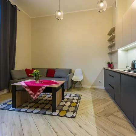 Fourcolors - Old Town Apartment