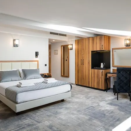 Hotel Sky