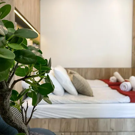 Apartamento Beautiful For Couples With Air Conditioning - Old Town & Main Station *