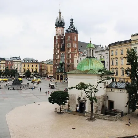 Main Square 18 View 2 Apartment Krakow