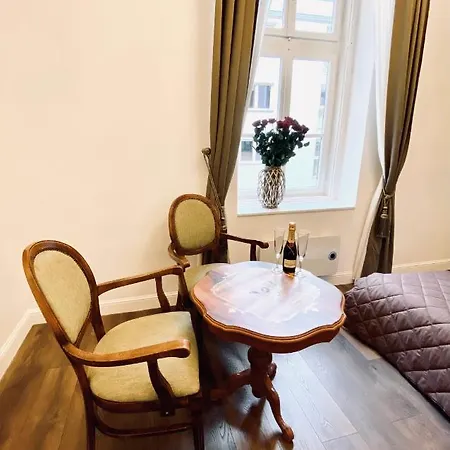 Kochanowskiego - Topolove & Apartment
