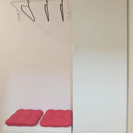 Apartment Topolowa - Self Check In - Next To Main Rail, 10 Min To Main Square