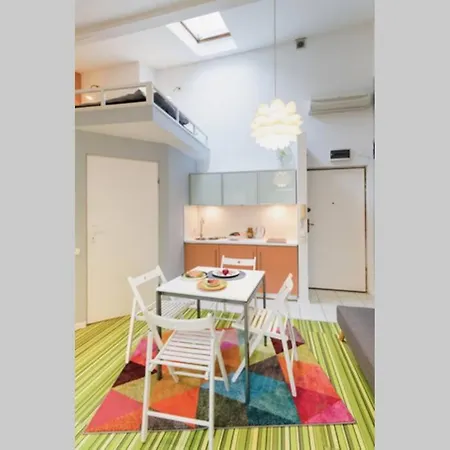 Apartment Cupcake 2 Bedroom Loft Apt In Location! *