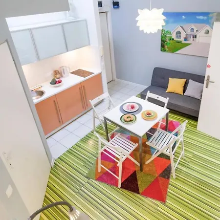 Apartment Cupcake 2 Bedroom Loft Apt In Location!