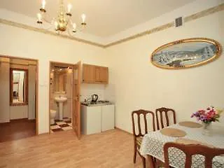 Hotel Florian Old Town 3*