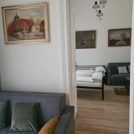 Amber 11 Apartment