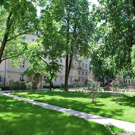 The Heart Of Nowa Huta - Free Garage Appartamento