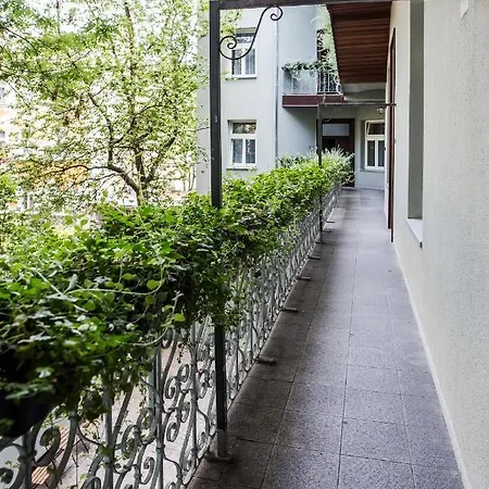 Aparthotel Old Town 3*