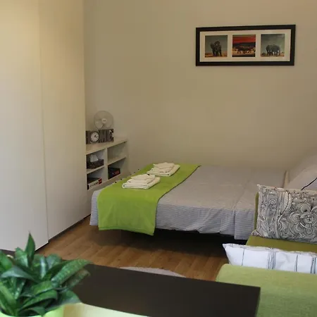 Green Apple Apartment *