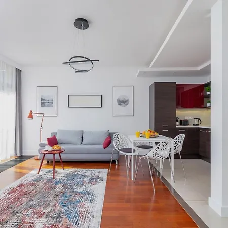 Apartment Lobzowska Cracow By Renters Krakow