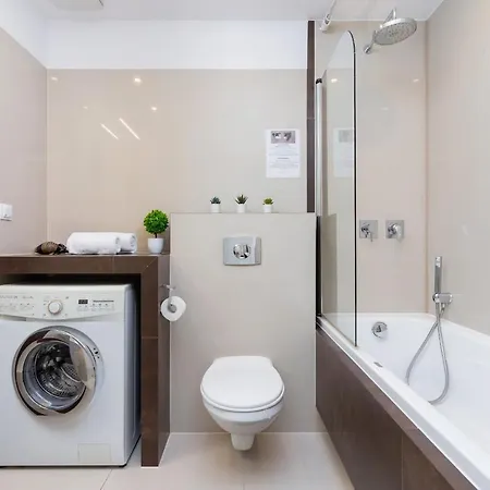 Lobzowska Cracow By Renters Apartment *