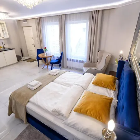 Wrona De Luxe Apartment *