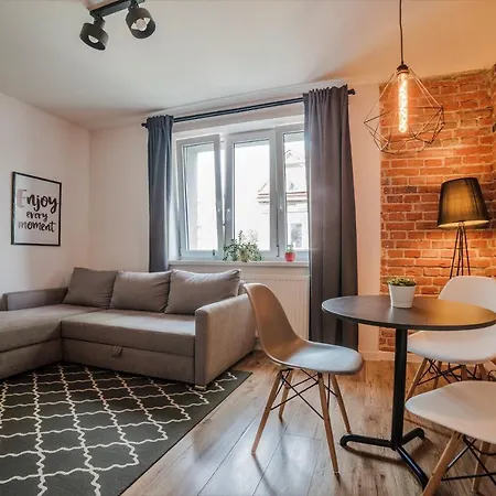Apartment Wroclawska 30 *