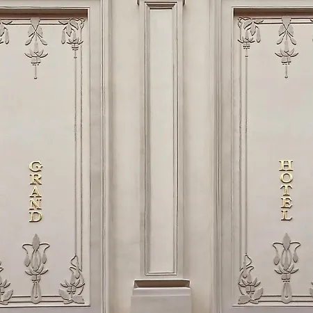 Grand Hotel