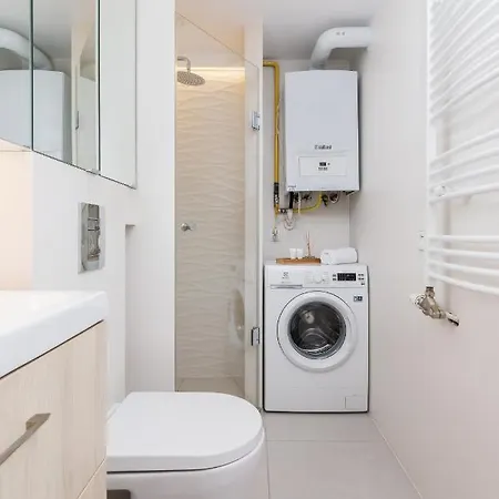 Apartment Modern Stachowicza Cracow By Renters *