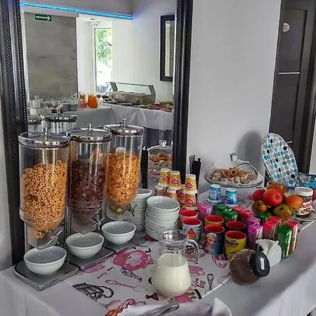 Hotel Junior 2