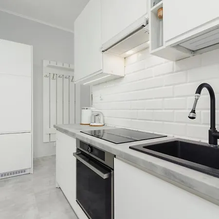 Apartment Smoluchowskiego Cracow By Renters Krakow