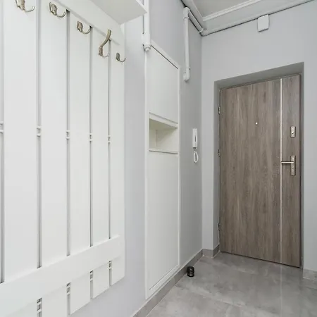 Apartment Smoluchowskiego Cracow By Renters Krakow