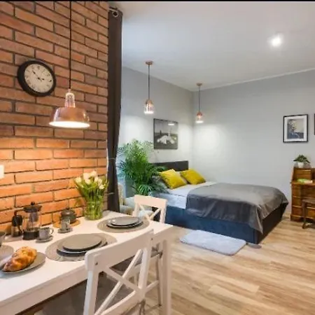 Apartment Kordeckiego 6, Viktor
