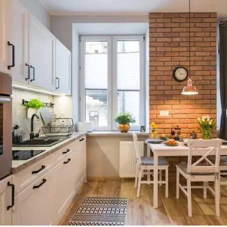Apartment Kordeckiego 6, Viktor Krakow