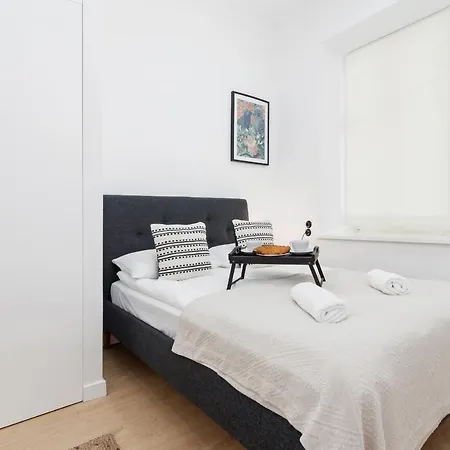 Dwernickiego Cracow By Renters Apartment *