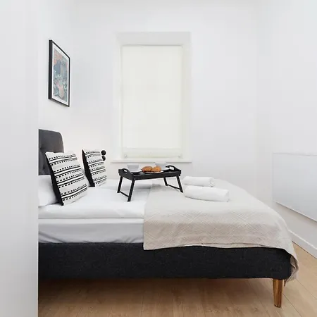 Dwernickiego Cracow By Renters Apartment