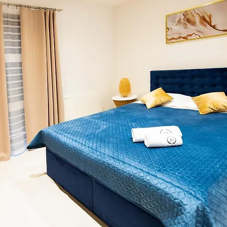 Aparthotel Jacuzzi Prestige *