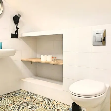 Apartment Bob *