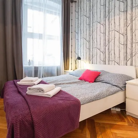 Globetrotter, 2 Bedroom By The Main Square Apartment Krakow