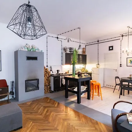 Apartment Globetrotter, 2 Bedroom By The Main Square Krakow