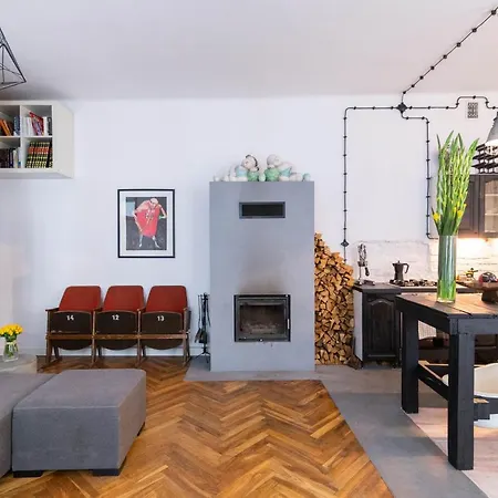 Globetrotter, 2 Bedroom By The Main Square Apartment Krakow
