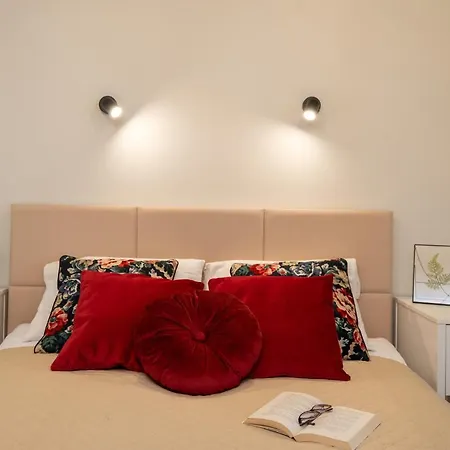 Avium Old Town Apartments Apartment
