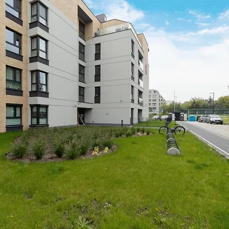 Apartment W Parku Lotnikow Tauron Arena By Renters *