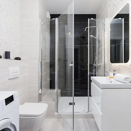 W Parku Lotnikow Tauron Arena By Renters Apartment Krakow