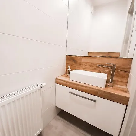 ホームステイ Apartament Arena No. 91 *
