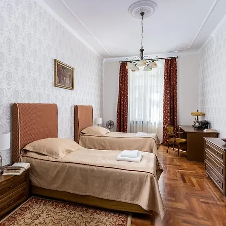Location To Explore Spacious 105m2 Krakow