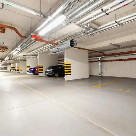 Apartment W Parku Lotnikow Tauron Arena By Renters *