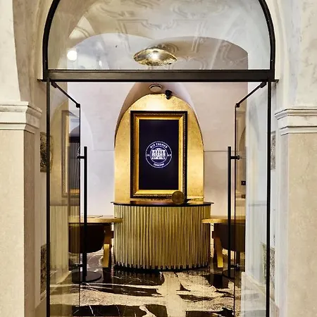 מלון H15 Luxury Palace - Destigo 5*