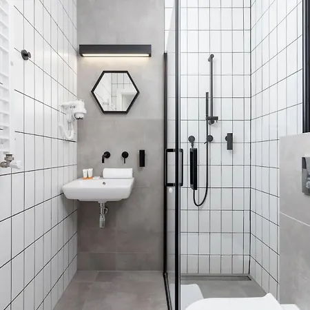 Studio Miodowa Kazimierz By Renters Apartment Krakow