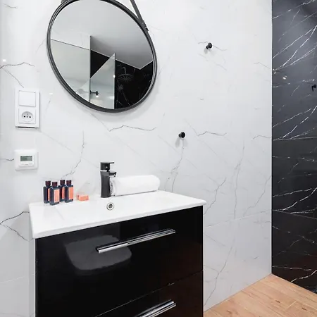 Apartment Riva Verona By Renters Prestige *