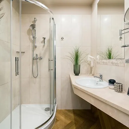 Louvre - Loftaffair Apartment Krakow