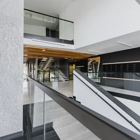 Riva Verona By Renters Prestige *