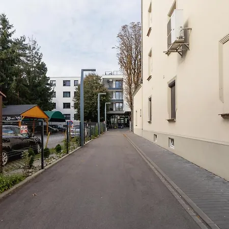 Riva Verona By Renters Prestige Apartment Krakow
